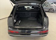 Audi SQ7 29
