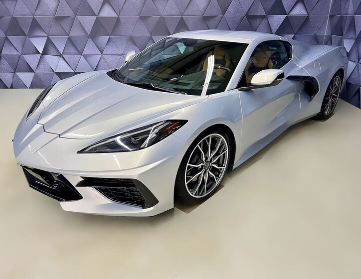 Chevrolet Corvette 2