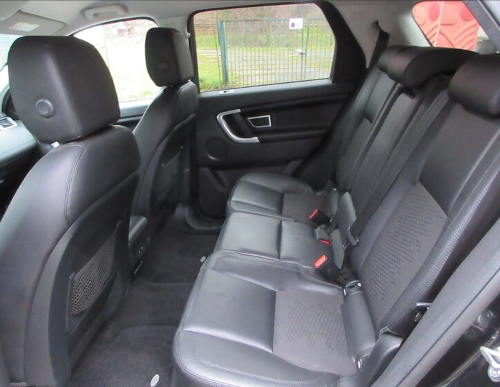 Land Rover Discovery Sport SUV 2,0 l 132 kw