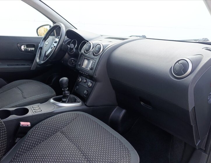 Nissan Qashqai SUV / Terénní 1,5 l 78 kw