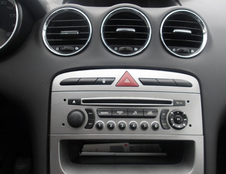 Peugeot 308 Hatchback 1,4 l 70 kw