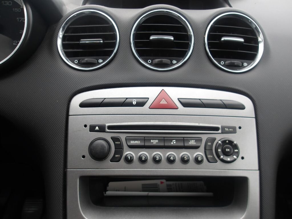 Peugeot 308 Hatchback 1,4 l 70 kw