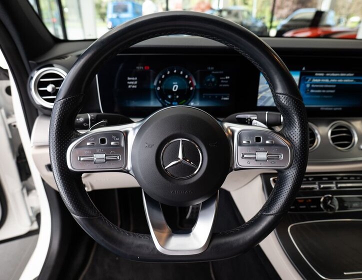 Mercedes-Benz Třídy E Sedan / Limuzína 2,0 l 145 kw