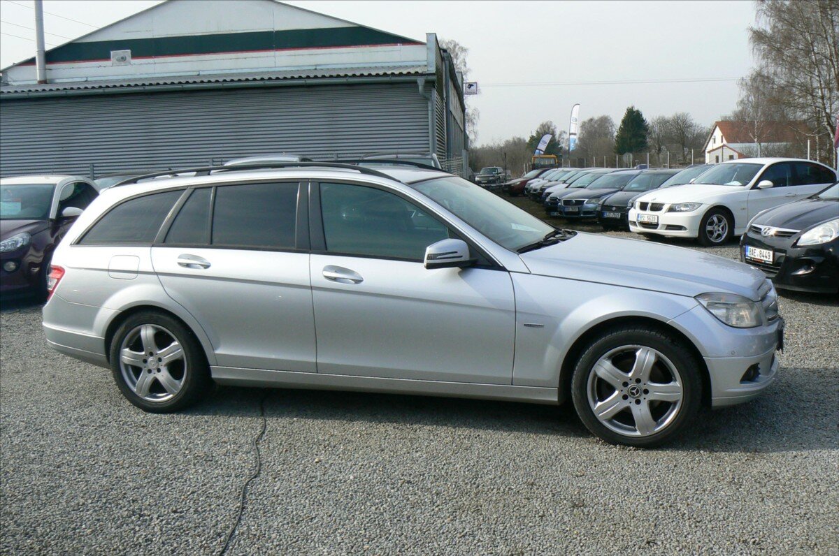 Mercedes-Benz Třídy C Kombi 2,1 l 125 kw