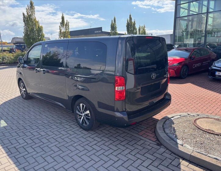 Toyota ProAce Verso 6