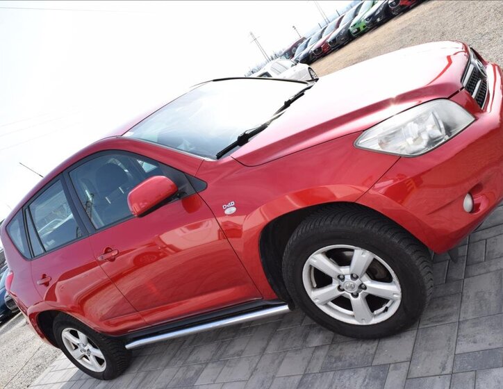 Toyota RAV4 SUV / Terénní 2,2 l 100 kw
