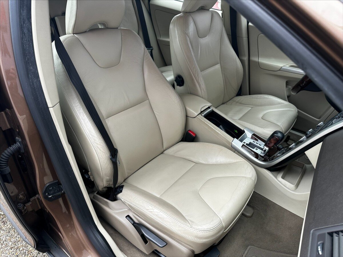 Volvo XC60 SUV / Terénní 2,4 l 136 kw