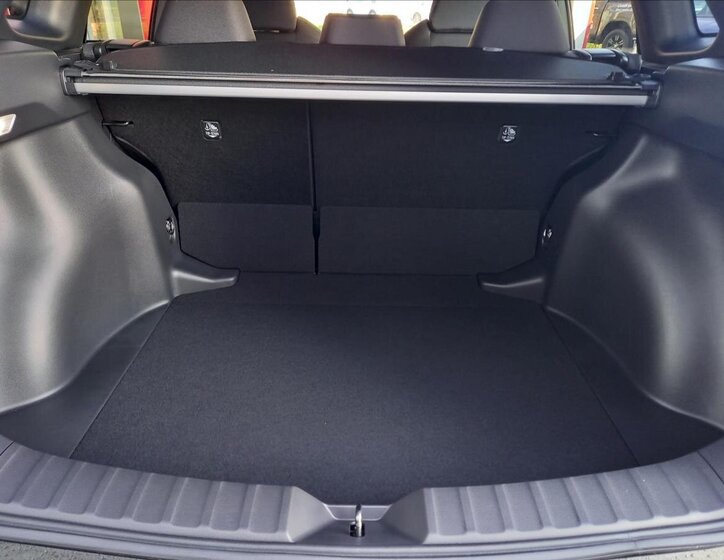 Toyota Corolla Cross SUV 1,8 l 70 kw