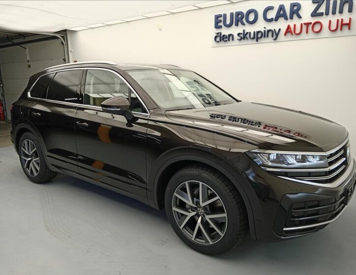 Volkswagen Touareg 8