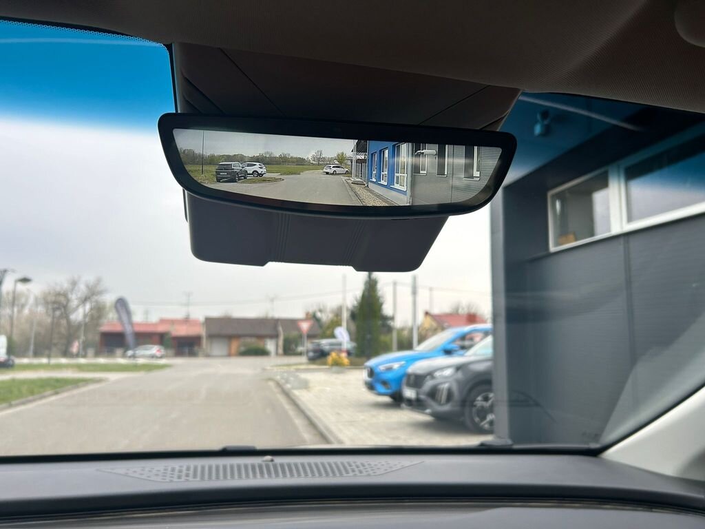 Dongfeng Ostatní MPV 1,5 l 255 kw