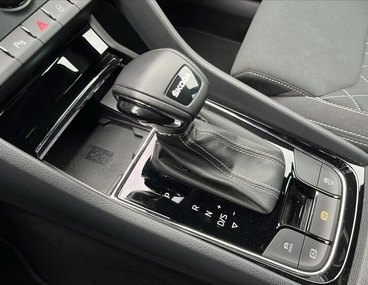 Škoda Karoq SUV 1,5 l 110 kw