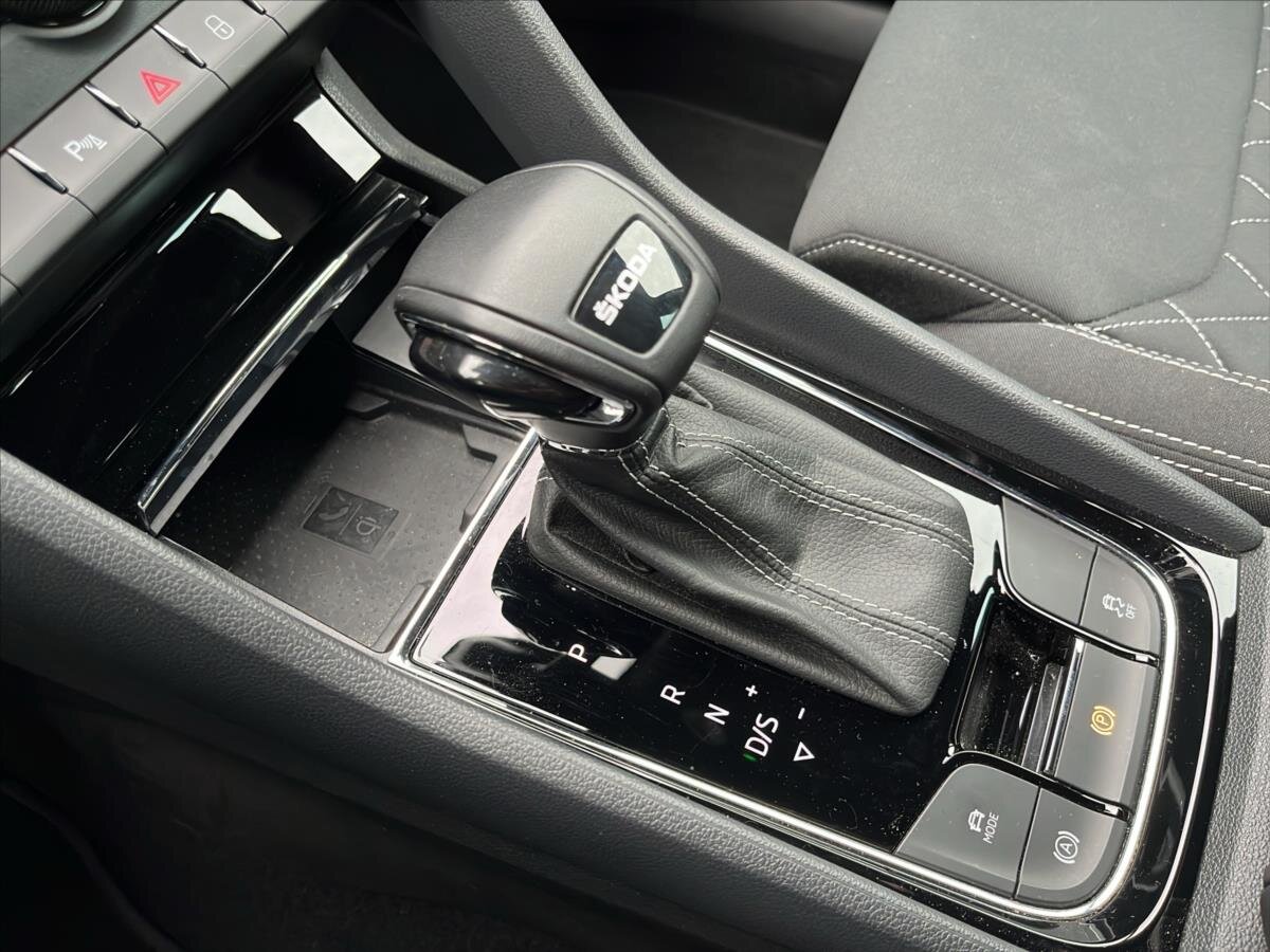 Škoda Karoq SUV 1,5 l 110 kw