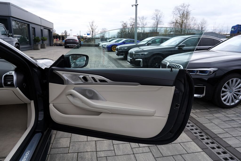 BMW Řada 8 Kabriolet 4,4 l 390 kw