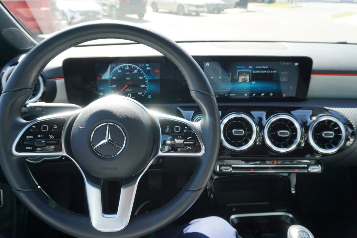 Mercedes-Benz Třídy A Sedan / Limuzína 1,3 l 100 kw