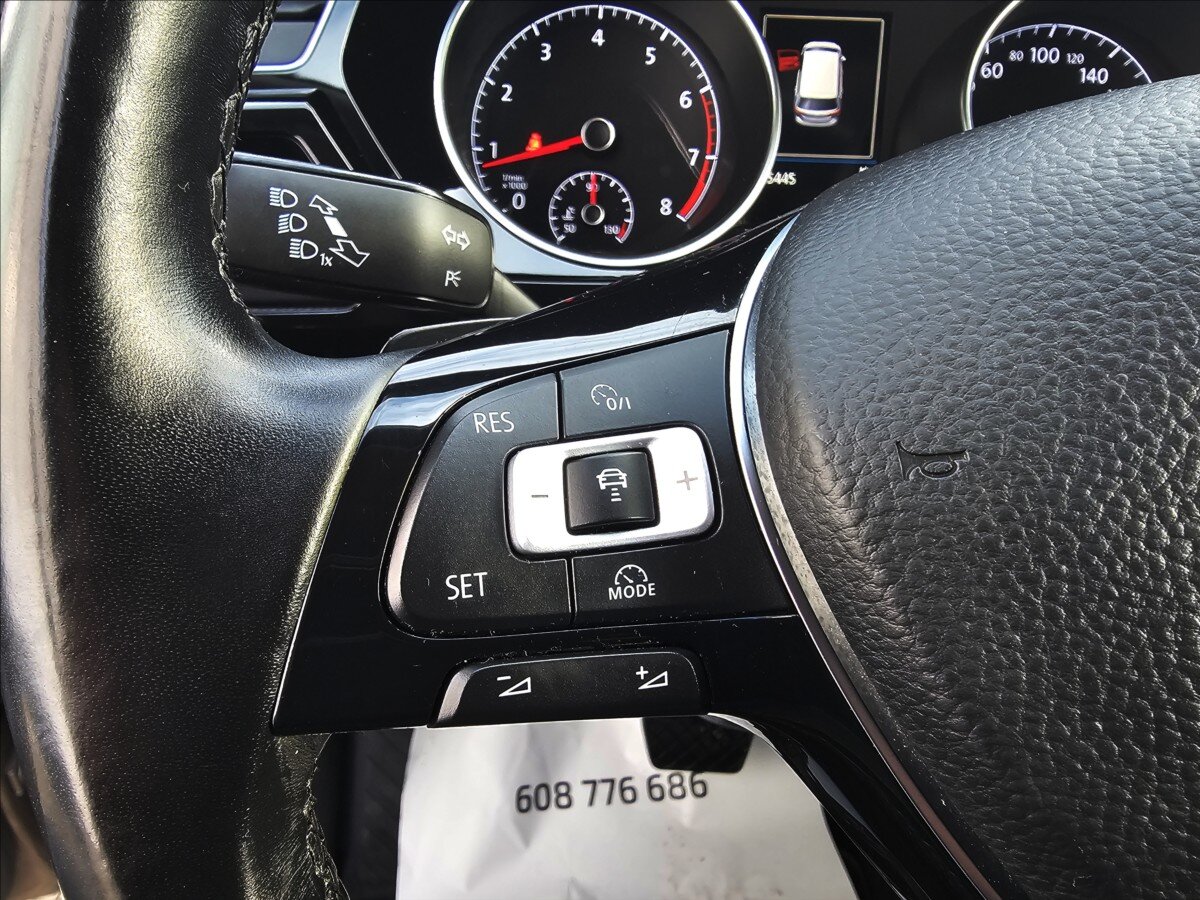 Volkswagen Touran Kombi 1,4 l 110 kw