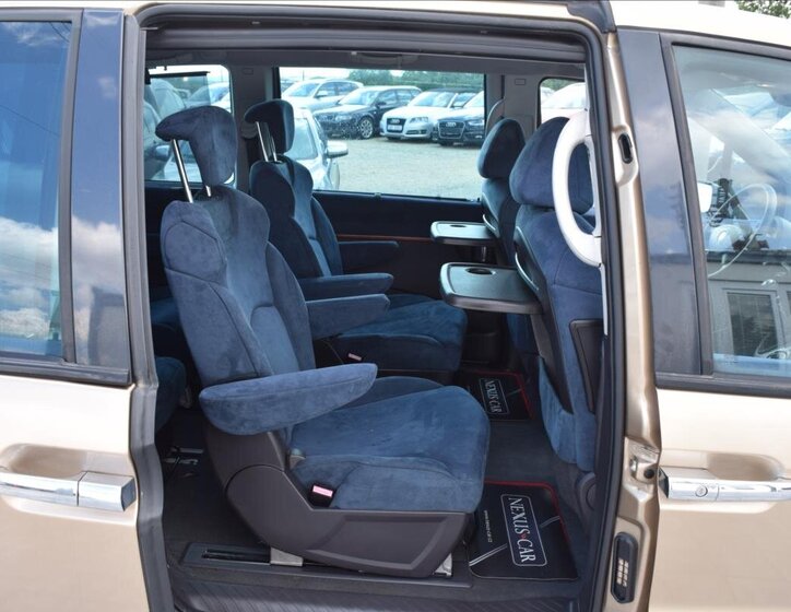 Lancia Phedra MPV 2,2 l 94 kw