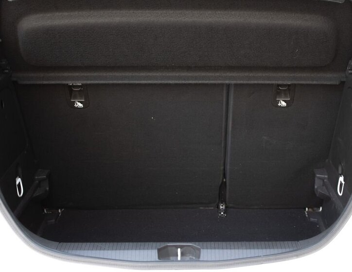 Opel Corsa Hatchback 1,6 l 152 kw