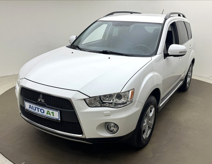 Mitsubishi Outlander SUV / Terénní 2,2 l 115 kw