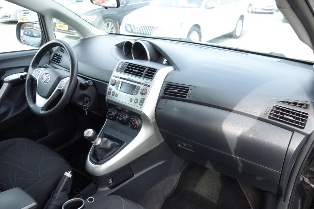 Toyota Verso MPV 1,6 l 97 kw