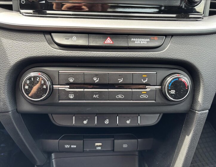 KIA Ceed Hatchback 1,5 l 117 kw