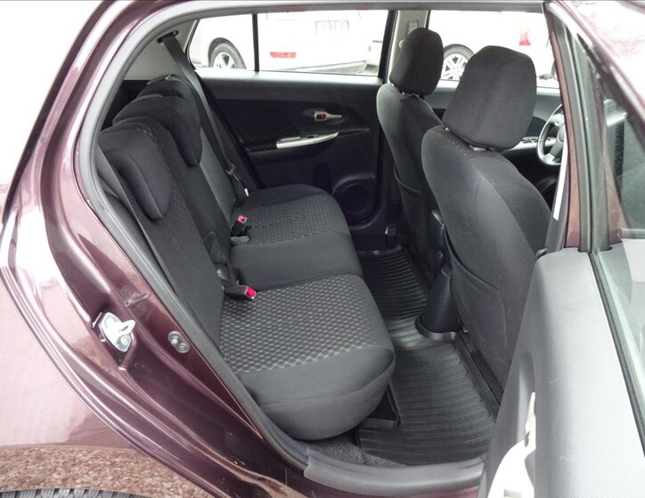 Toyota Urban Cruiser Hatchback 1,3 l 74 kw