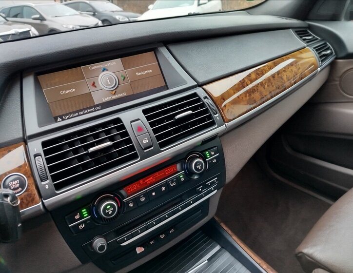 BMW X5 SUV 3,0 l 173 kw