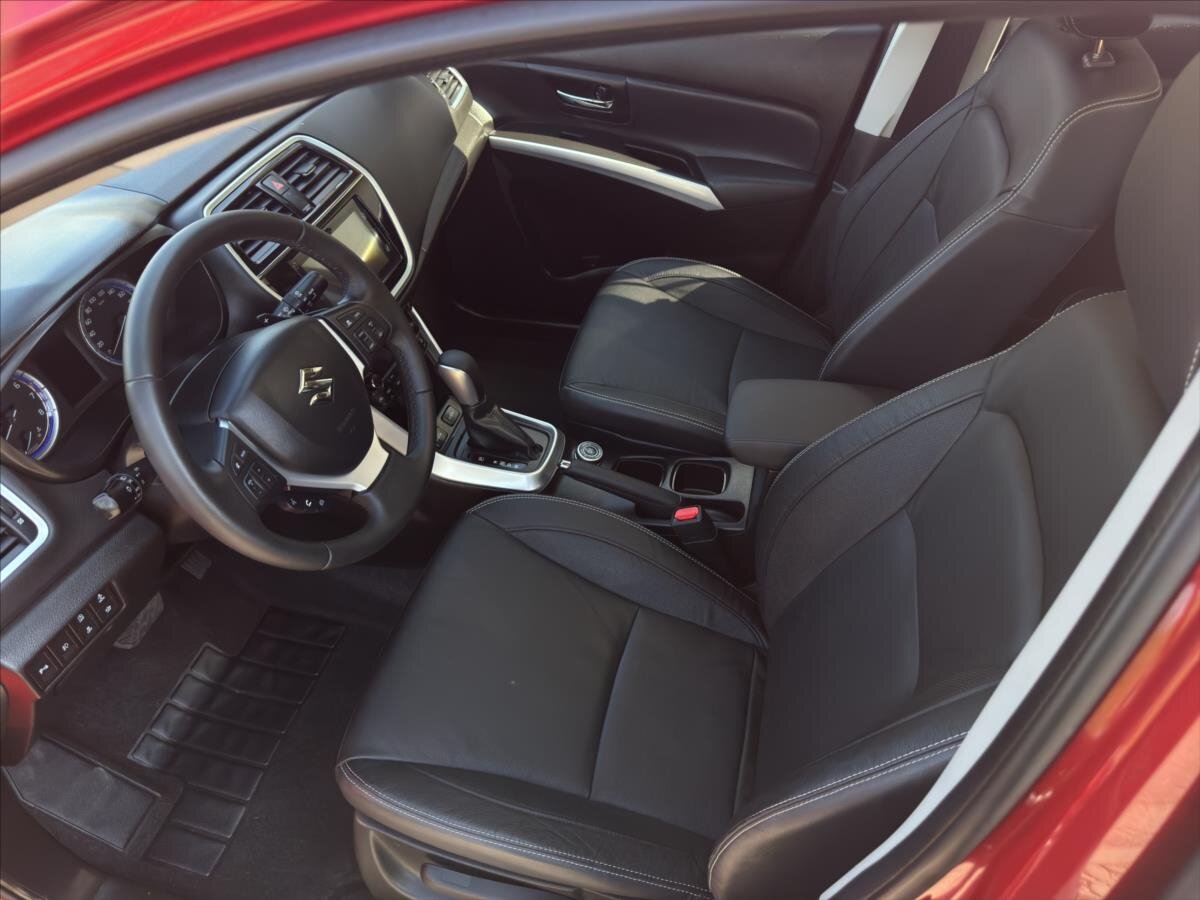 Suzuki SX4 S-Cross SUV / Terénní 1,4 l 103 kw