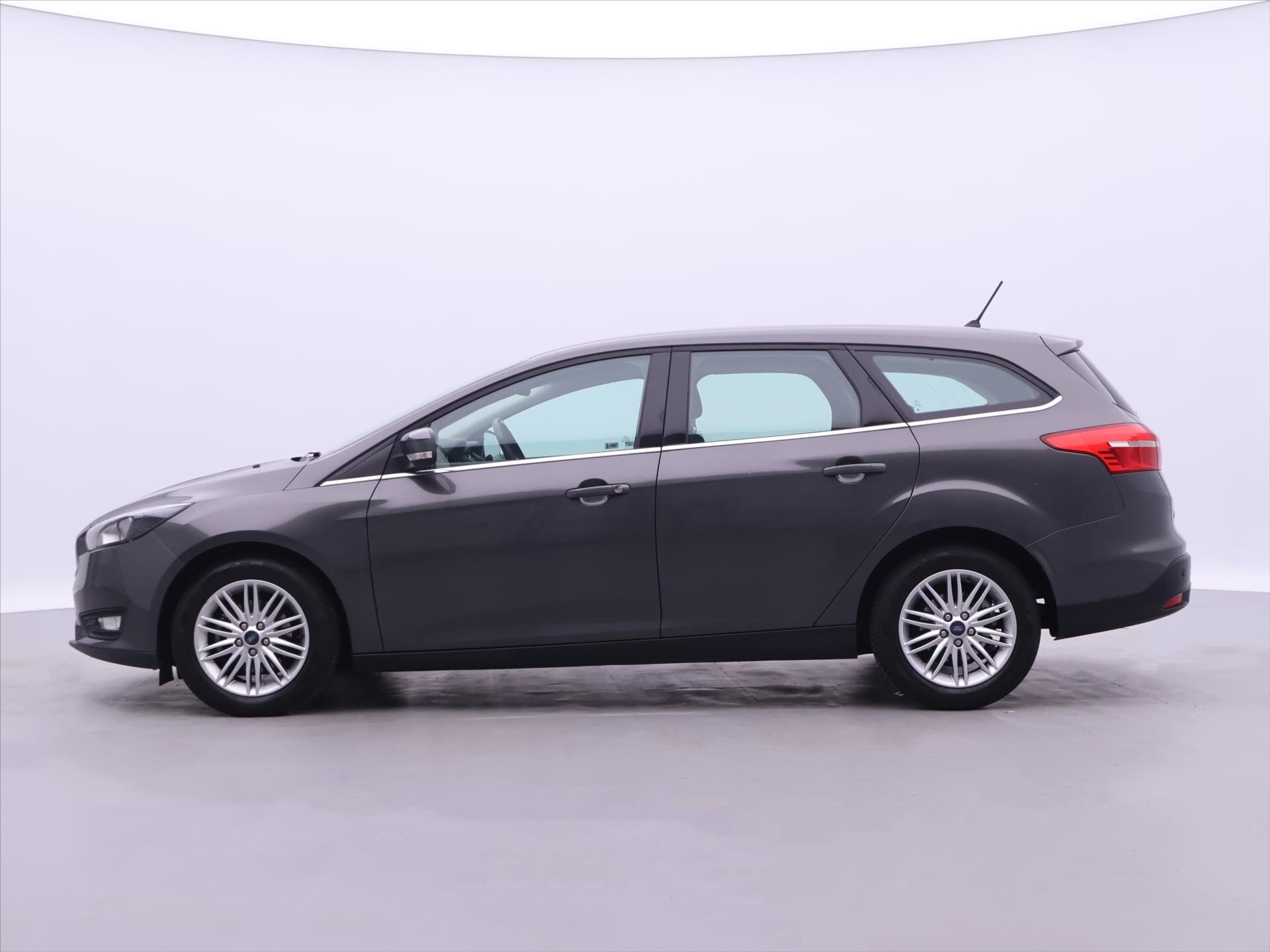 Ford Focus Kombi 999,0 92 kw
