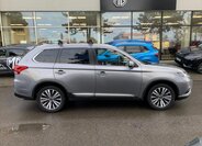 Mitsubishi Outlander SUV 2,0 l 110 kw