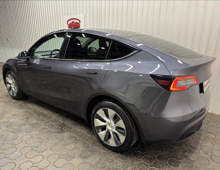 Tesla Model Y SUV / Terénní 0,0 378 kw