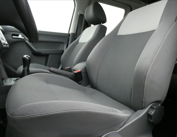 Volkswagen Caddy Kombi 1,6 l 75 kw