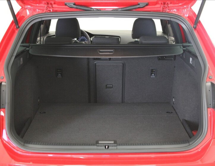 Volkswagen Golf Kombi 2,0 l 221 kw