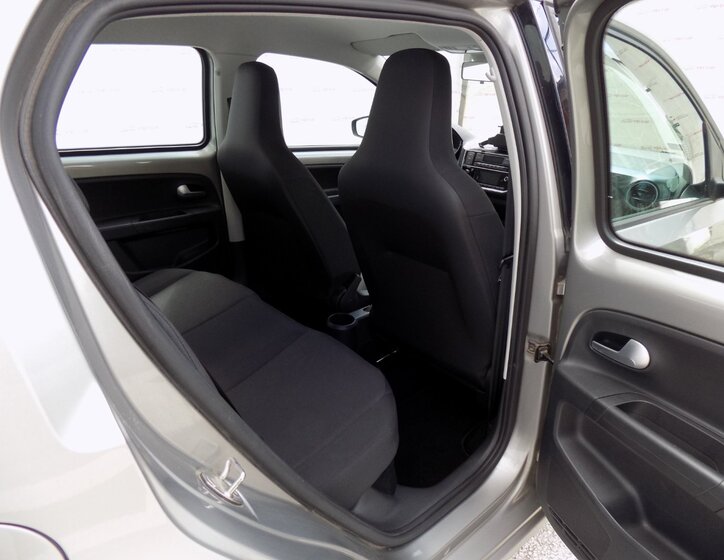 Volkswagen up! 18