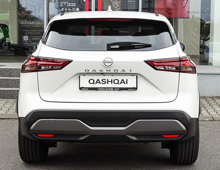 Nissan Qashqai SUV / Terénní 1,3 l 116 kw