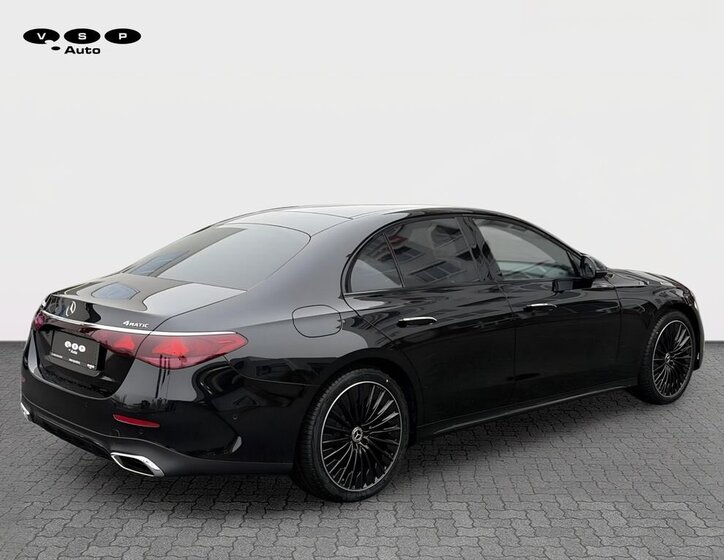 Mercedes-Benz Třídy E Sedan 2,0 l 145 kw