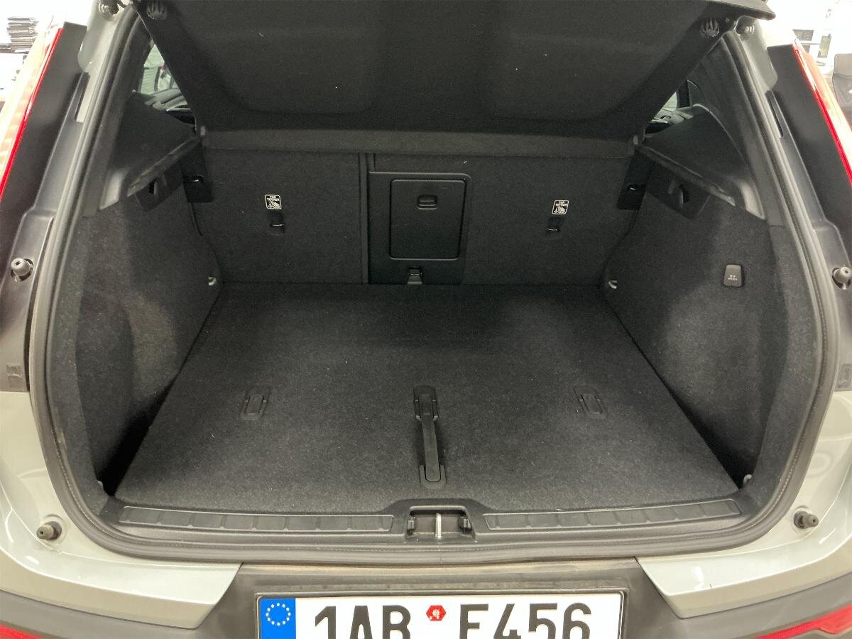 Volvo XC40 SUV 2,0 l 120 kw