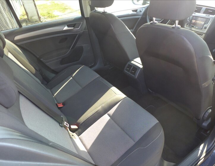 Volkswagen Golf Hatchback 1,2 l 63 kw