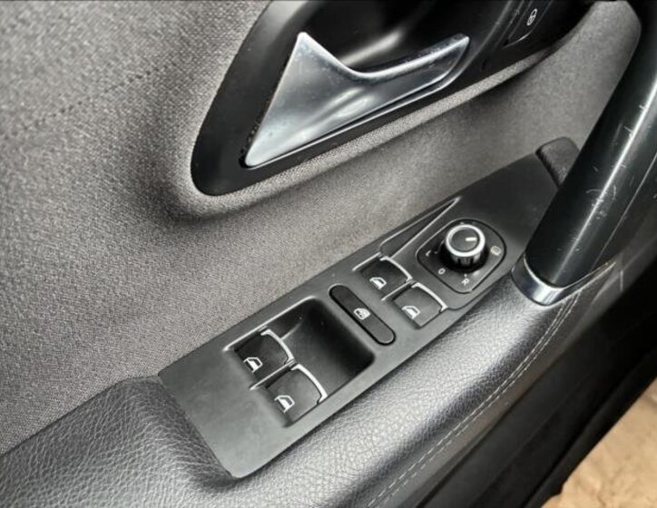 Volkswagen Passat CC Sedan 1,8 l 118 kw