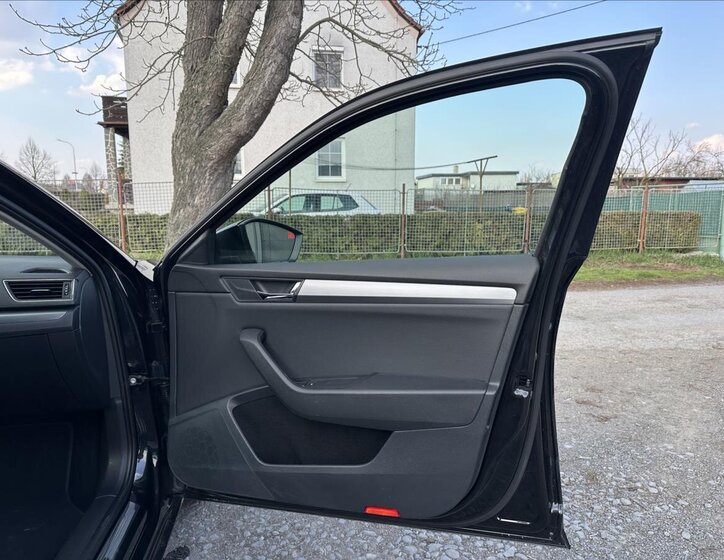 Škoda Superb Kombi 2,0 l 140 kw