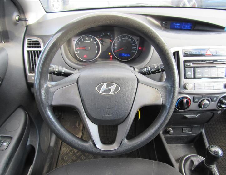 Hyundai i20 12