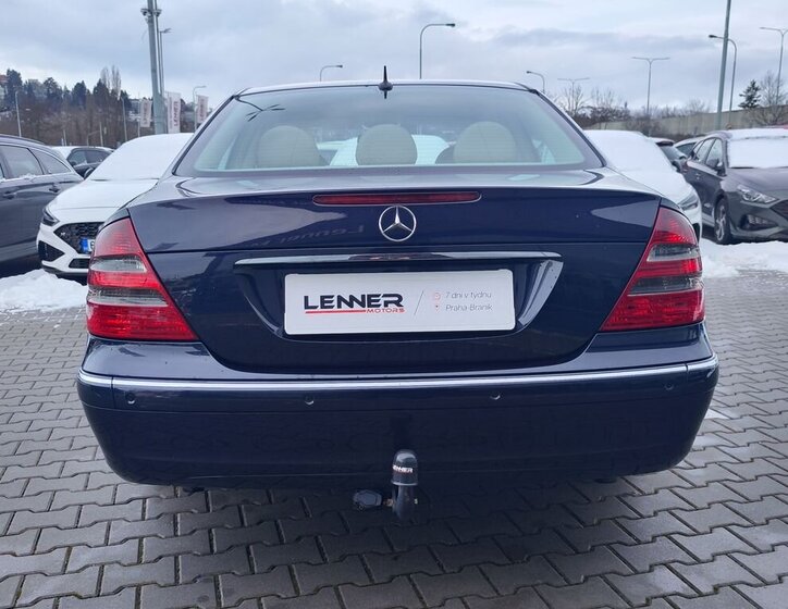 Mercedes-Benz Třídy E Sedan 2,7 l 130 kw