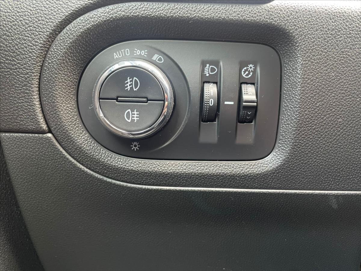 Opel Grandland X SUV / Terénní 2,0 l 130 kw