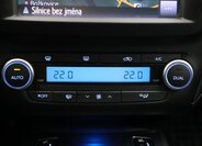 Toyota Avensis Kombi 2,0 l 105 kw