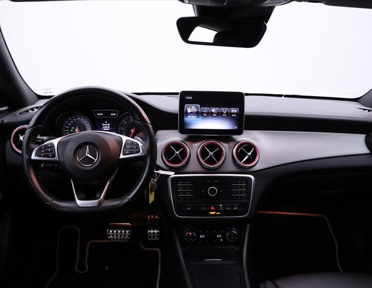 Mercedes-Benz CLA Kombi 2,0 l 155 kw