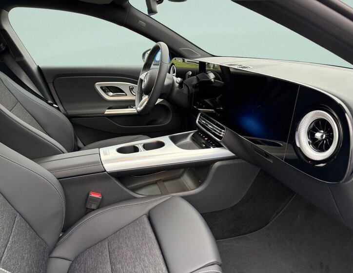 Mercedes-Benz CLA Kupé 1,5 l 142 kw