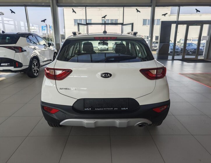 KIA Stonic CUV / Crossover 1,2 l 61 kw
