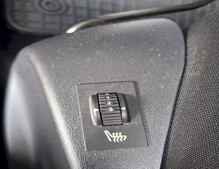 Peugeot 208 Hatchback 1,2 l 60 kw