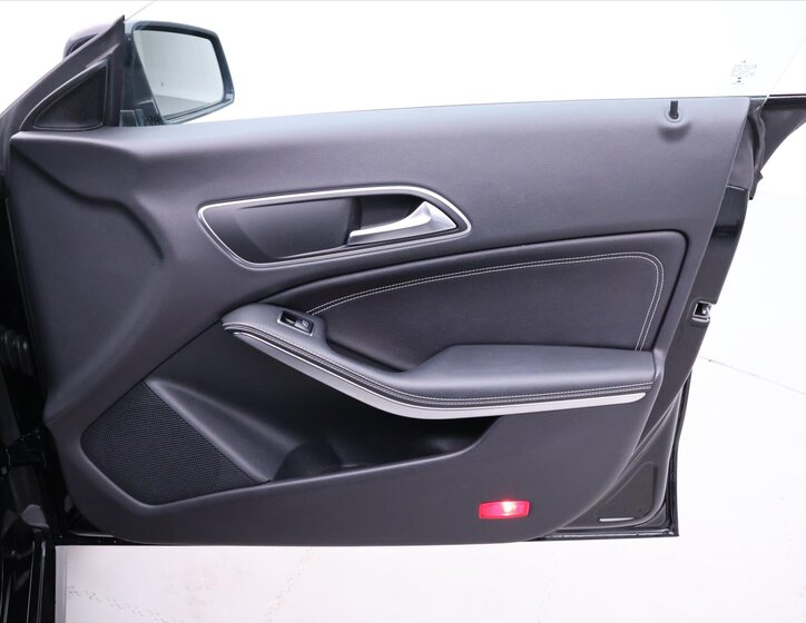 Mercedes-Benz CLA Kombi 2,0 l 155 kw