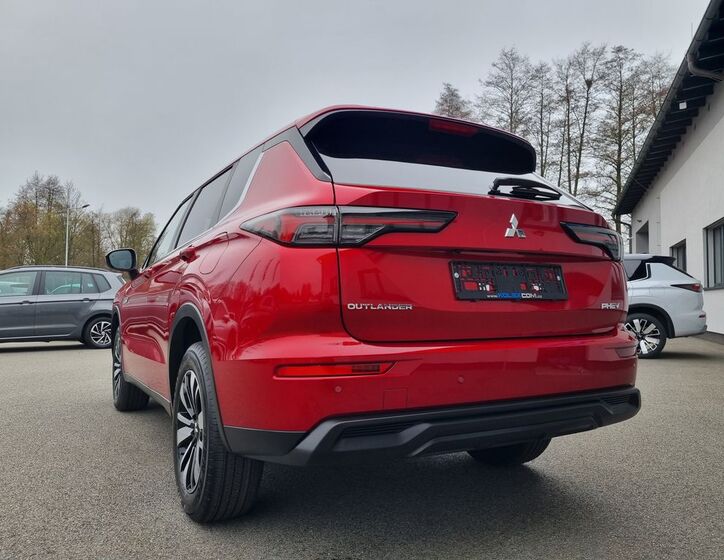 Mitsubishi Outlander 3