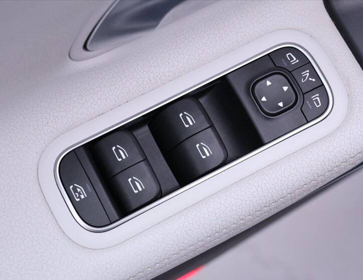 Mercedes-Benz CLA Kombi 2,0 l 225 kw